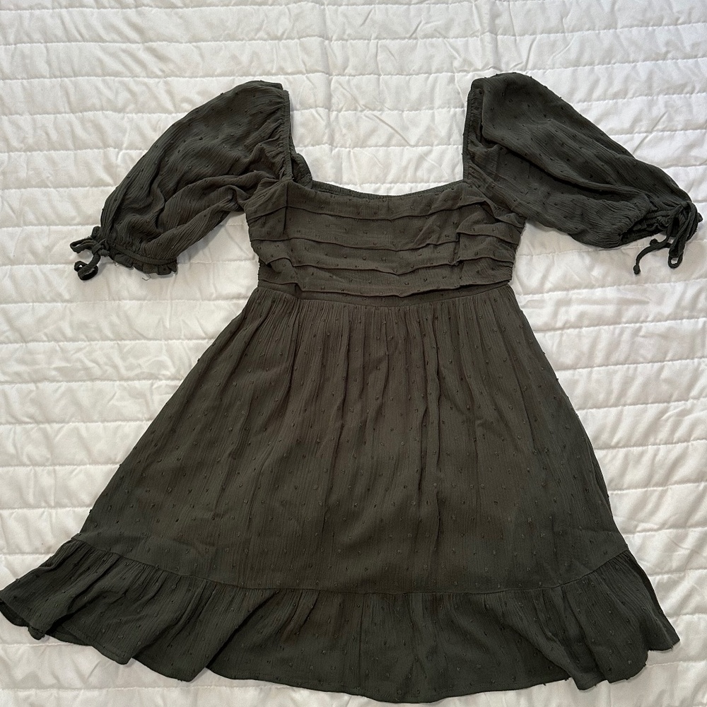 Francesca's Mi Ami XS Army Green Mini Dress